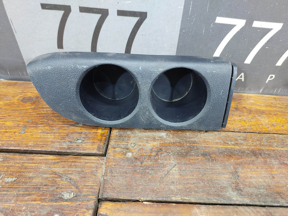 Подстаканник задний левый Toyota Land Cruiser 200 07-21 Б/У Оригинал 6699260010