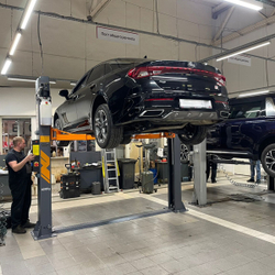 WDK-522E/380 Подъемник двухстоечный с нижней синхронизацией 4 тонны, электр. разбл., 380В