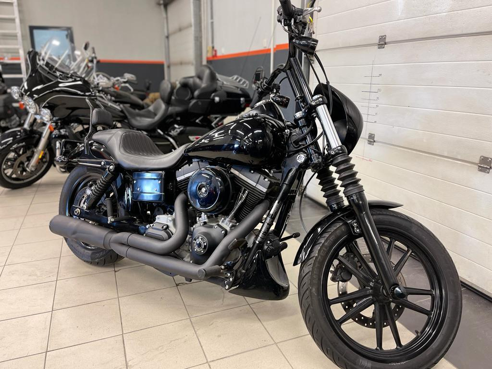 Dyna Street Bob, Harley-Davidson (2009)