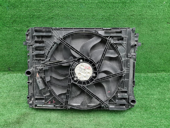 Кассета радиаторов BMW 3er G20 (2018-н.в.)