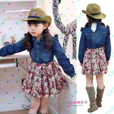 Платье детское с джинсовой рубашкой и юбкой с цветочным принтом