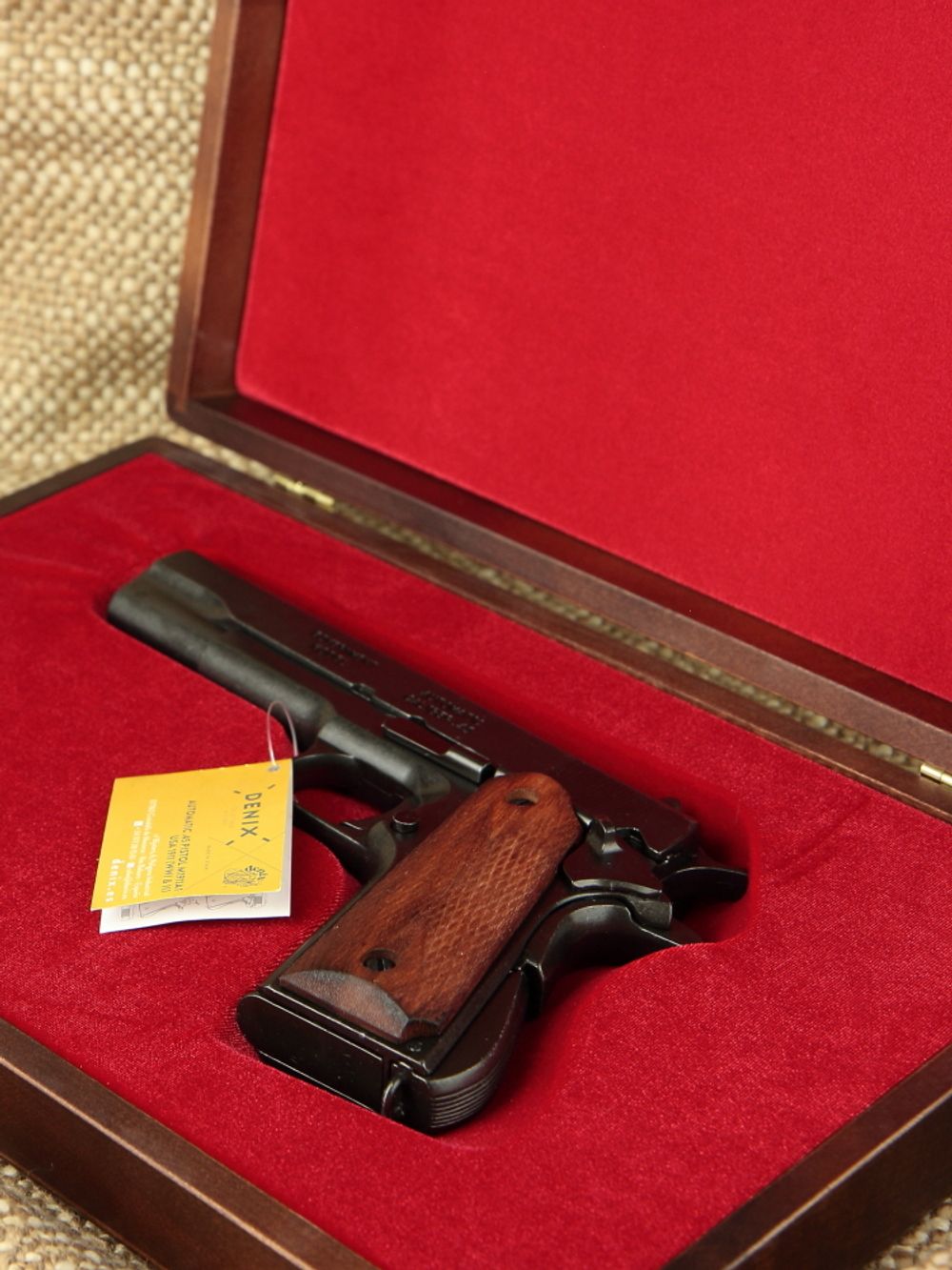 Denix Пистолет авт. "Кольт-45", 1911 г. в подарочном футляре