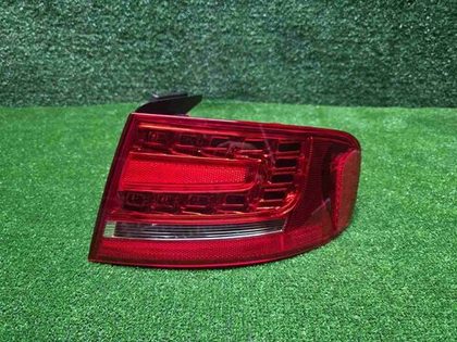Фонарь правый внешний Audi A4 B8 07-11 Седан