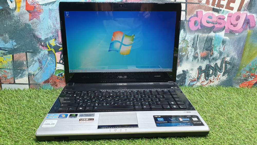 Ноутбук ASUS i3/6 Gb/GT 540M 1 Gb