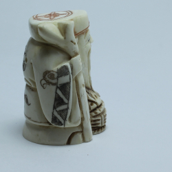 Нэцкэ Дзюродзин с длинным посохом и корзиной рыбы