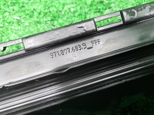 Решетка перед бампера Porsche Panamera 971 (16-20)