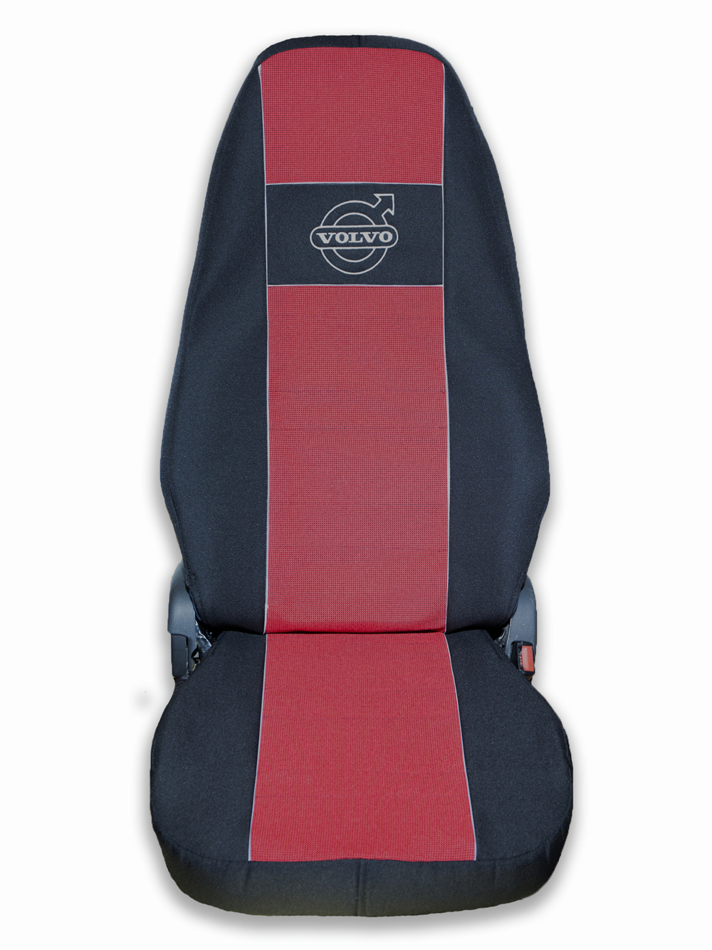 Чехлы VOLVO FM после 2008 года: 2 высоких сиденья, ремень у водителя из сиденья, у пассажира - от стоек кабины (один вырез на чехлах) (полиэфир, черный, красная вставка)