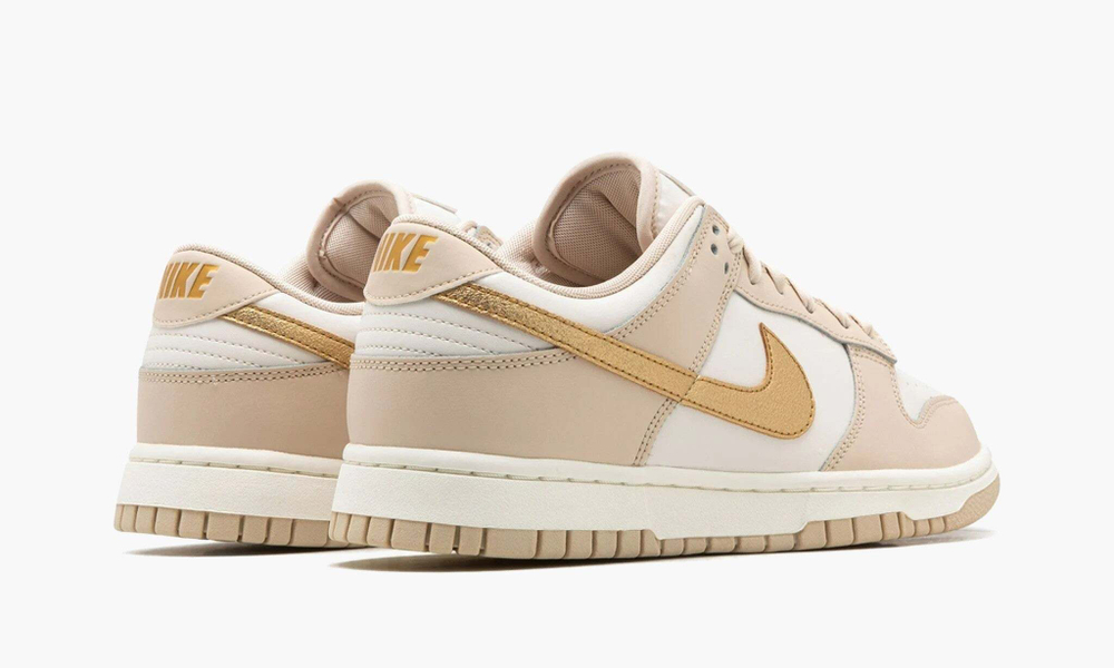 Dunk Low WMNS "Phantom Metallic Gold"
