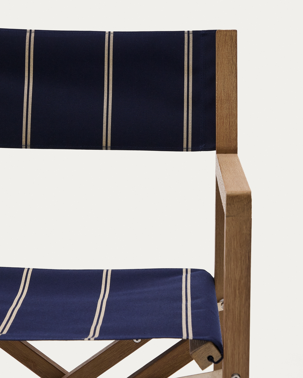 Уличный складной стул Vilara в сине-бежевую полоску из акации