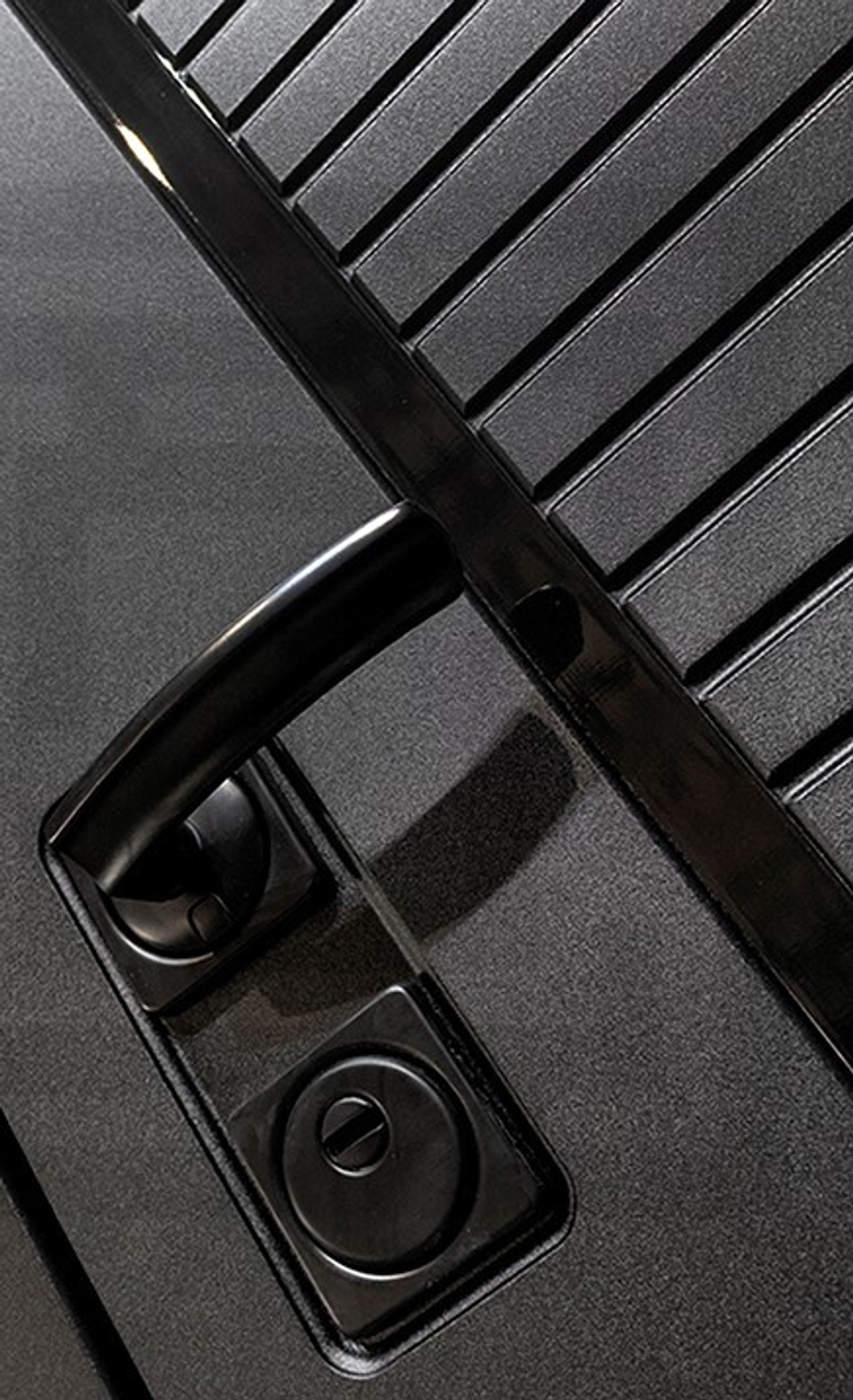 Дверь входная Лабиринт ПИАНО 17 Винорит Золотой дуб ЧЕРНАЯ ФУРНИТУРА металлическая