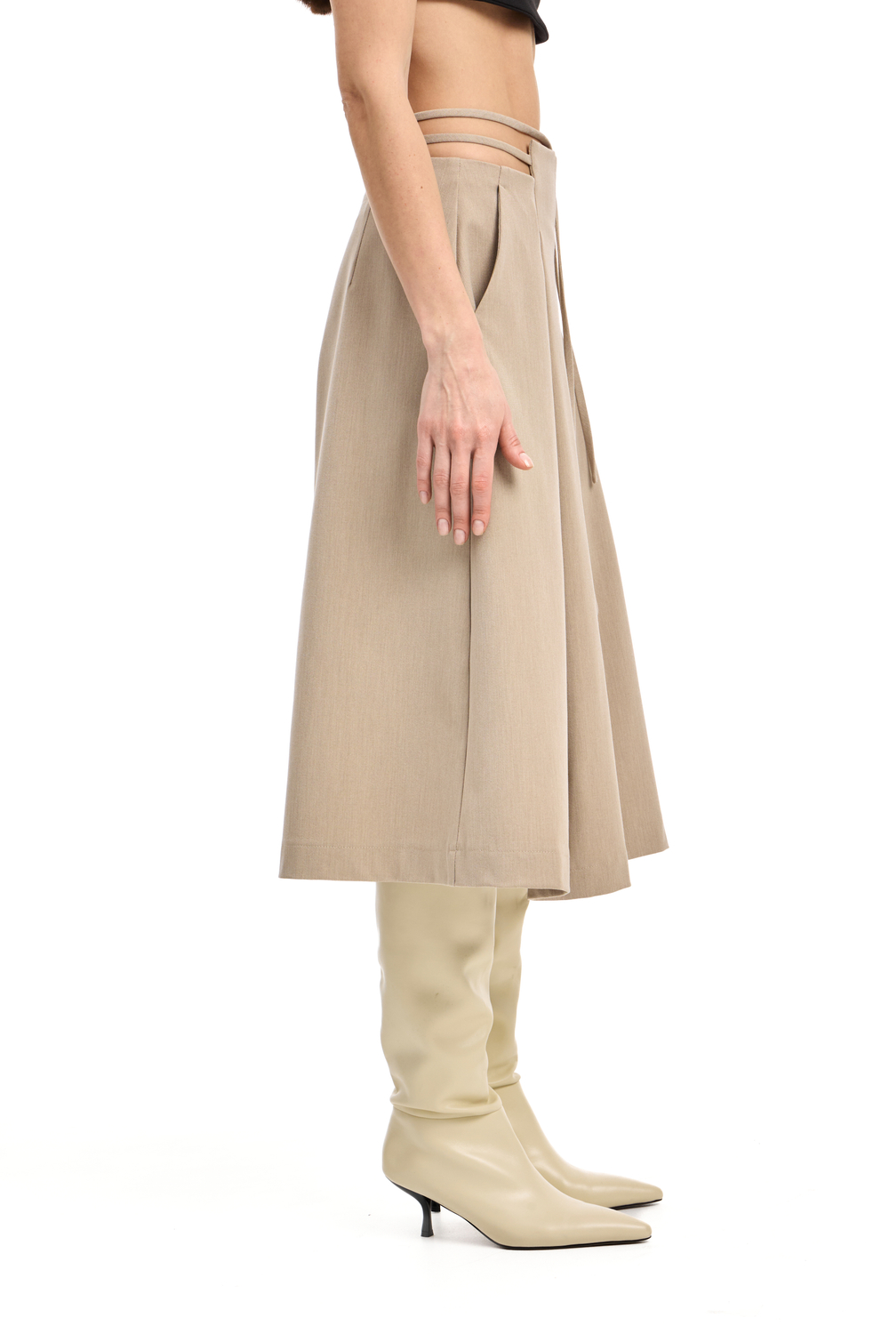 Бермуды DNK Beige