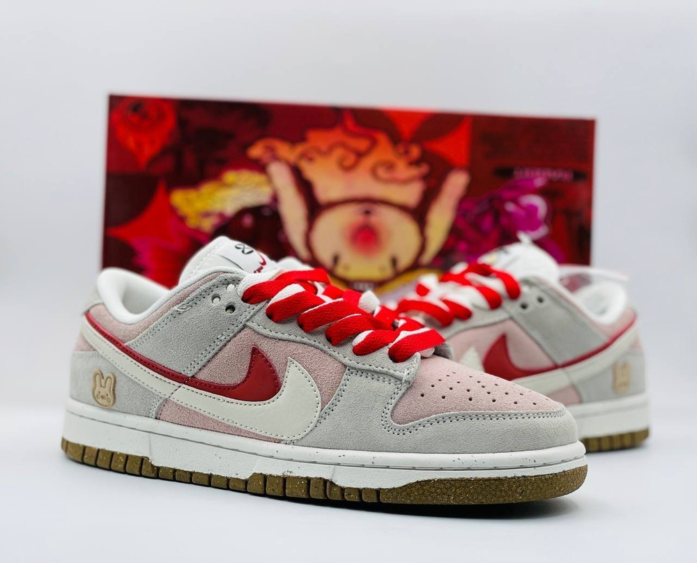 Кроссовки женские Nike Dunk Low Year of the Rabbit Release Details