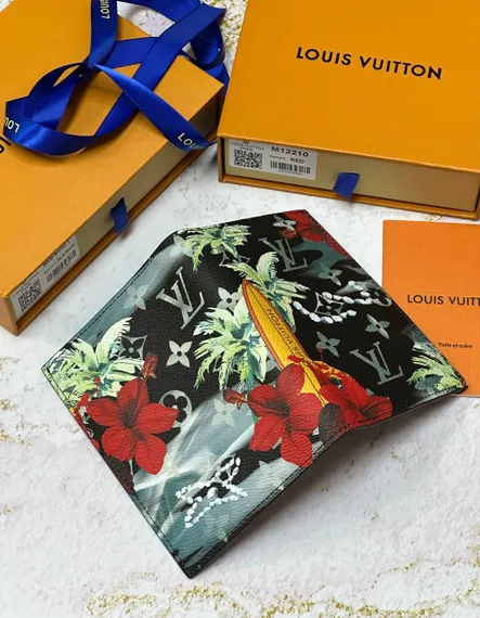 Обложка для паспорта Louis Vuitton Monogram Surfin