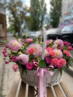 "Авторская цветочная композиция “Весенняя свежесть”"