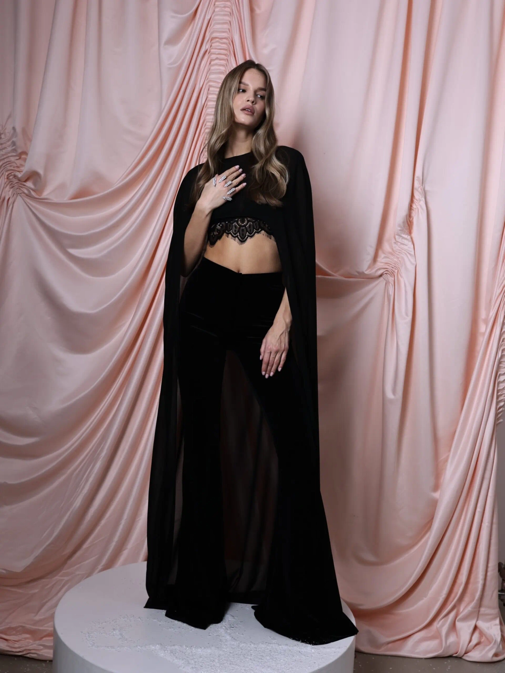 Брюки бархатные клеш, Черный