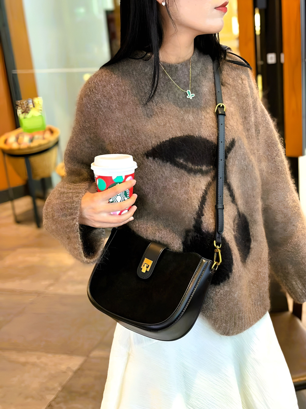 женская сумка на плечо из натуральной кожи