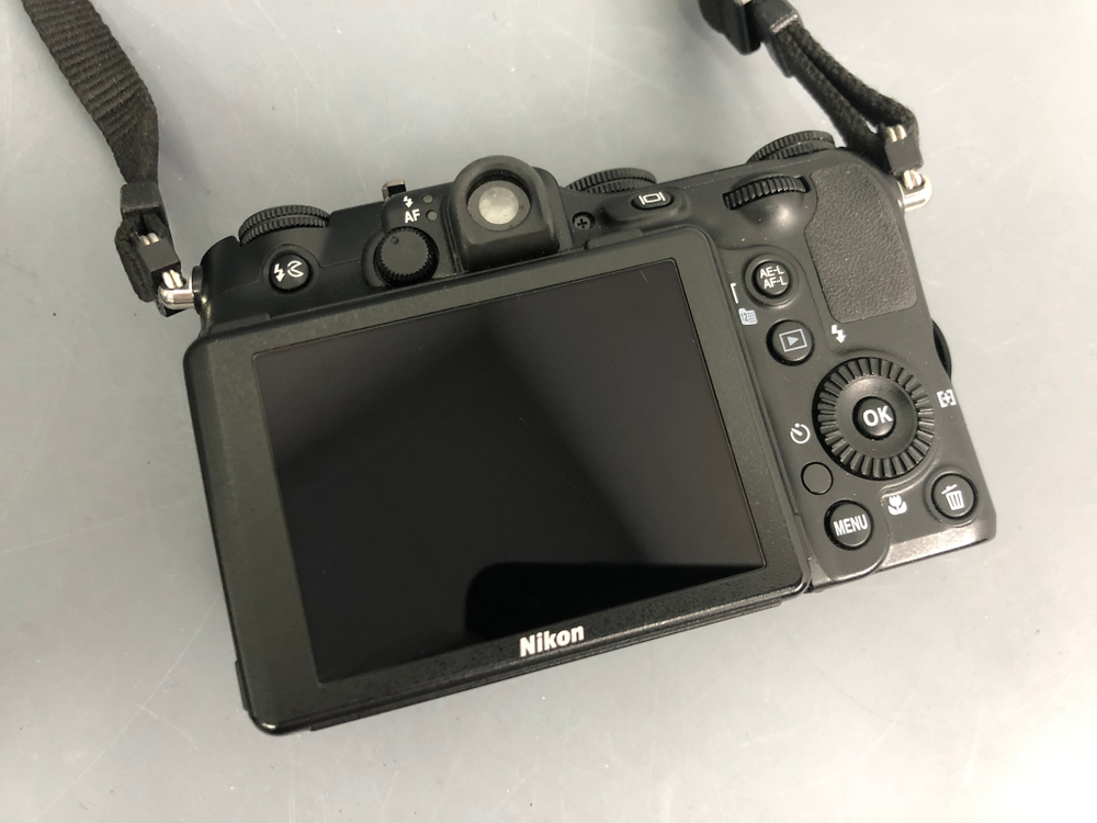 Nikon Coolpix P7100