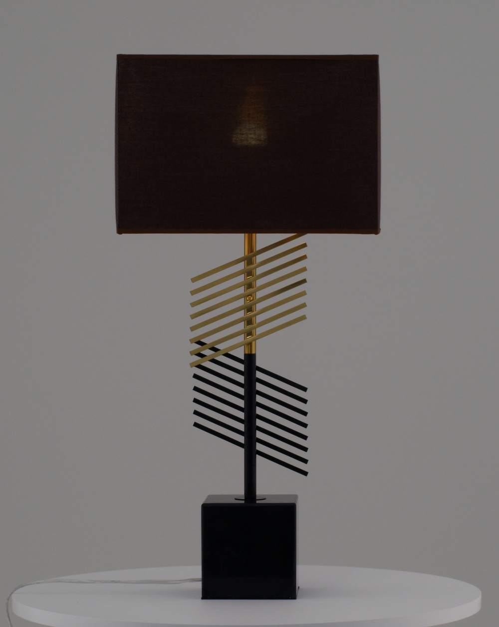 Лампа настольная Moderli V11147-1T Melony