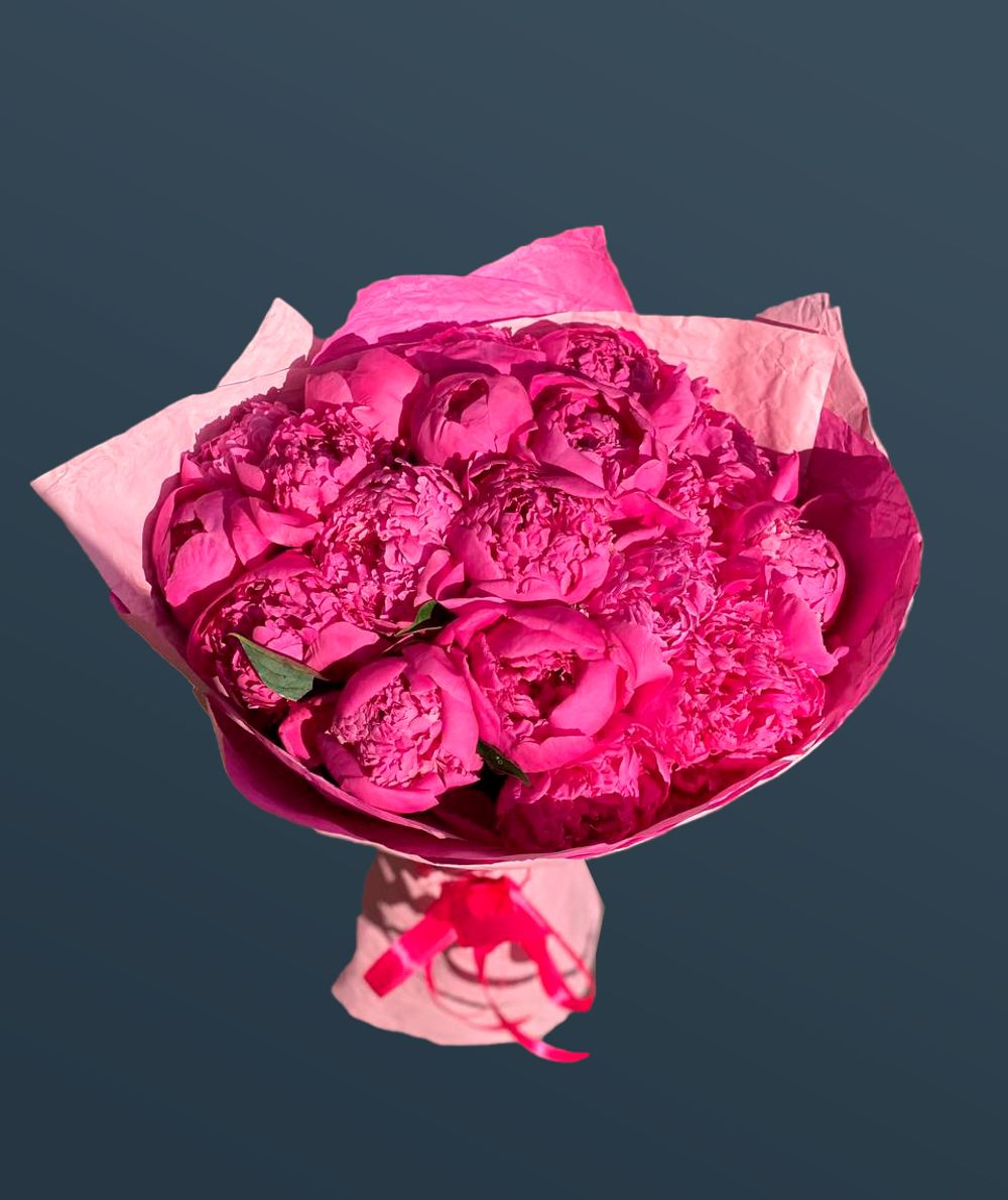 Пионы в розовом крафте