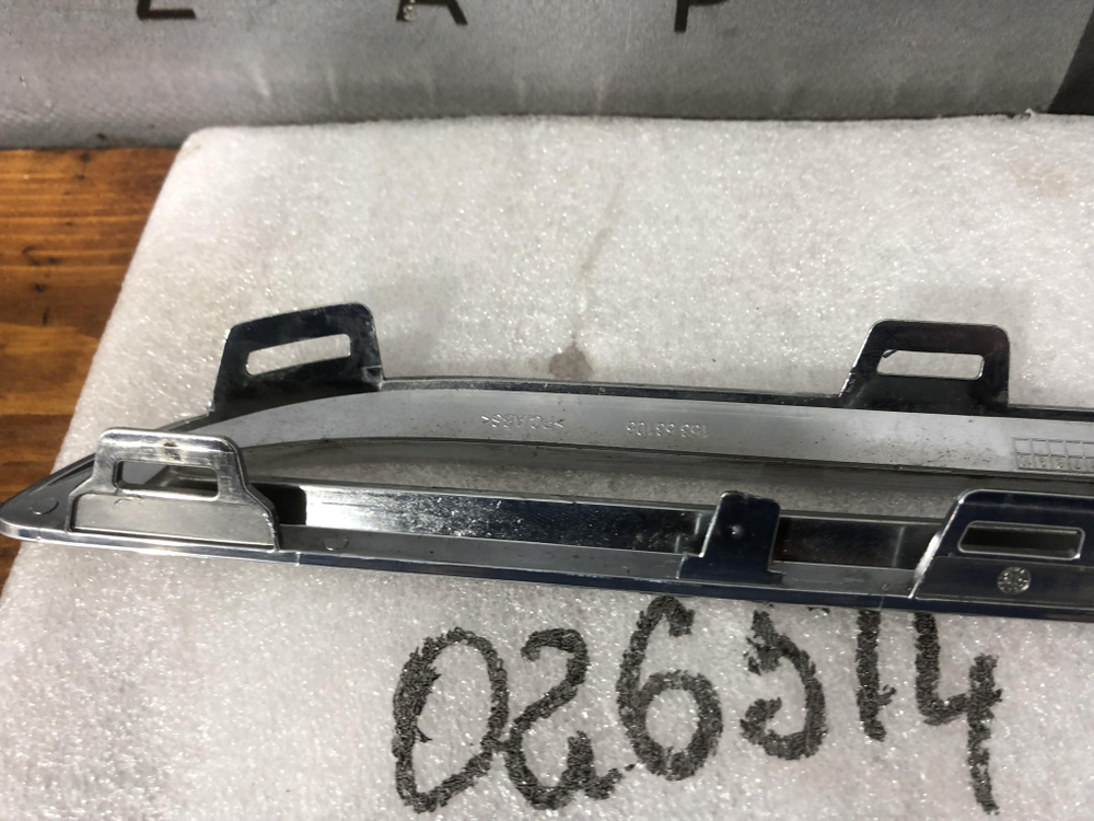 Молдинг решетки радиатора GLE (V167) AMG 18-нв Б/У Оригинал A1678854803