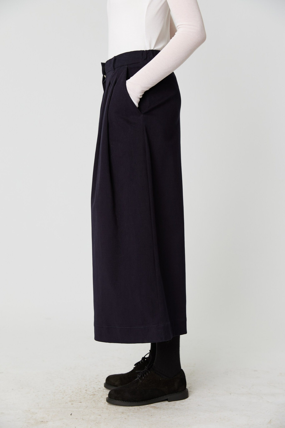 Кюлоты темно-синего цвета из бархатистого хлопка