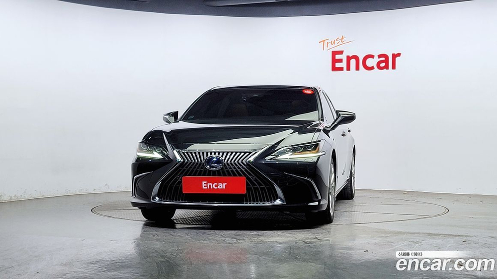 Lexus ES300h 7 Generation Executive (09.2020)