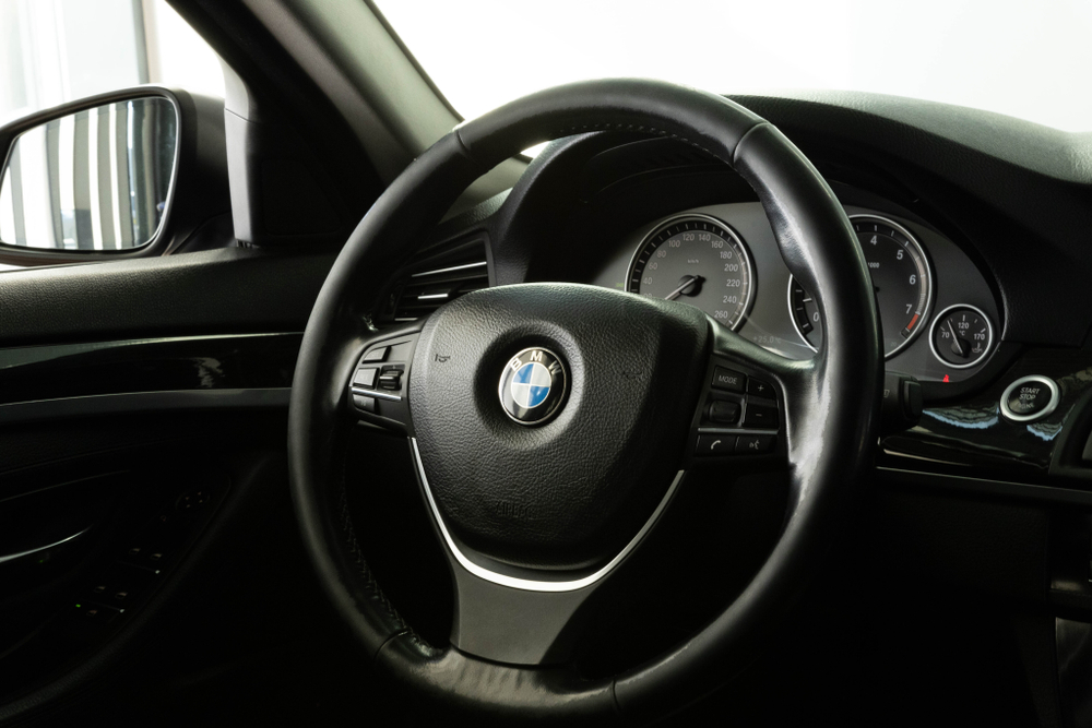 BMW 5-Series, 2011 год