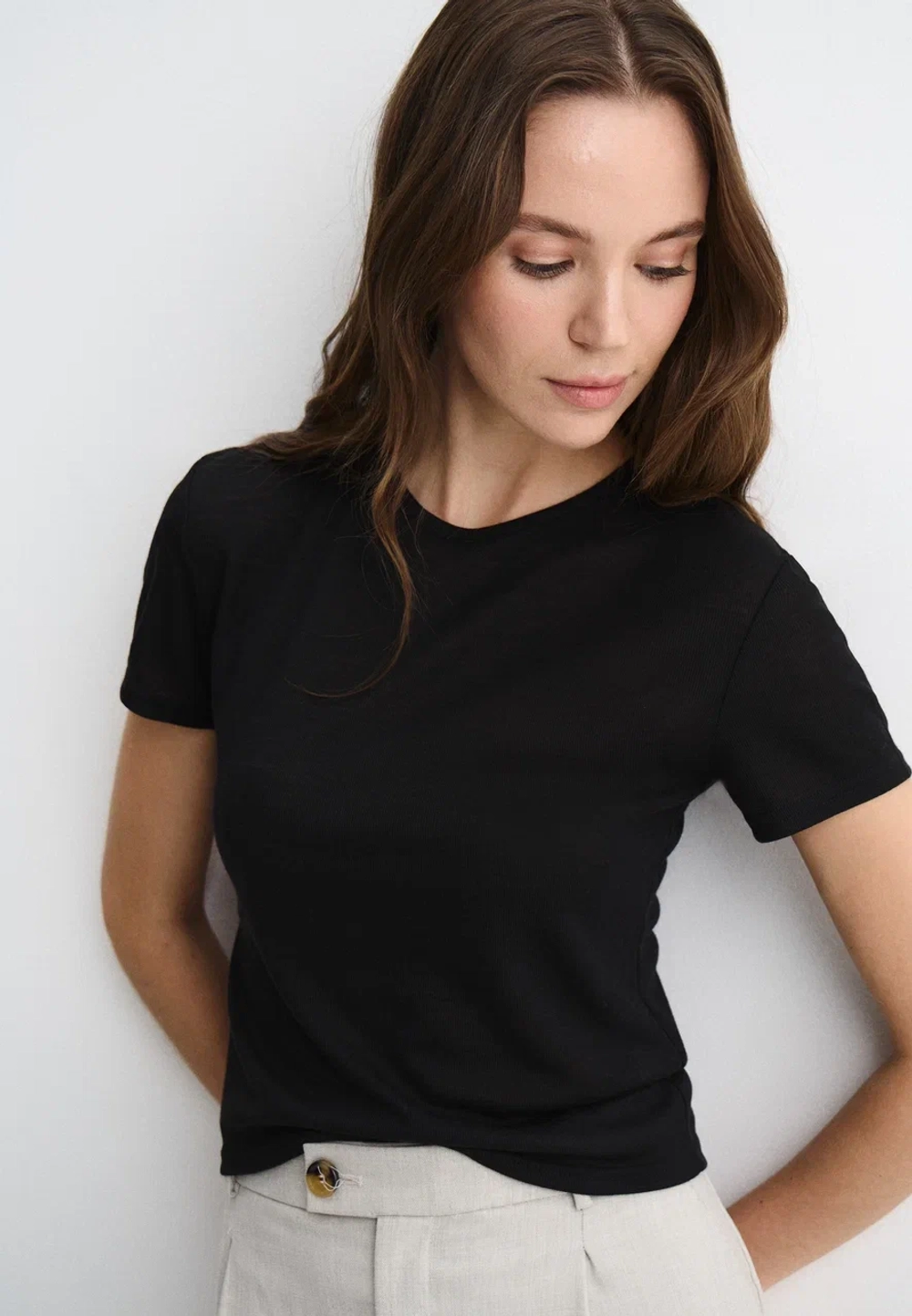 Футболка Skims, цвет черный