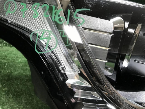 Битая Фара правая Range Rover Vogue 4 12-17 ксенон