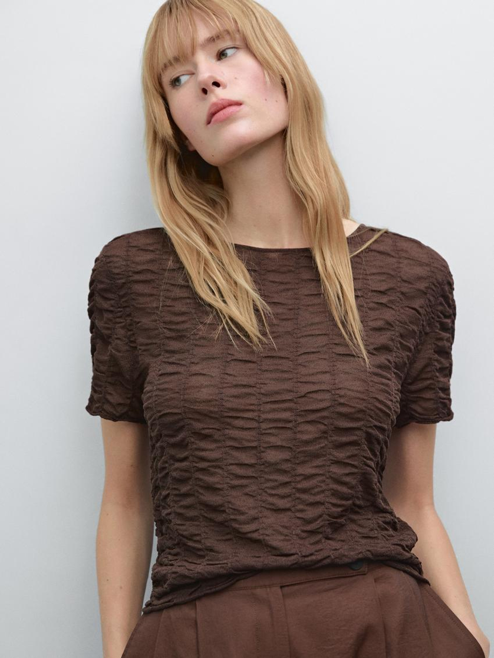 Massimo Dutti Трикотажная футболка со сборкой, коричневый