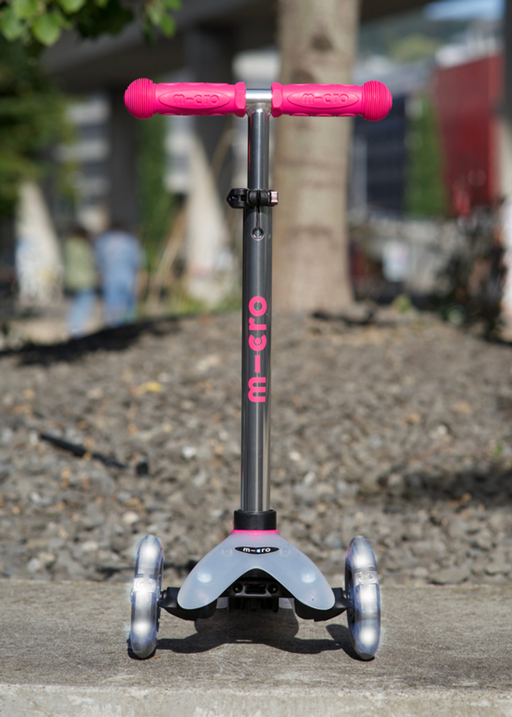 Самокат Mini Micro Deluxe Flux LED неоновый розовый