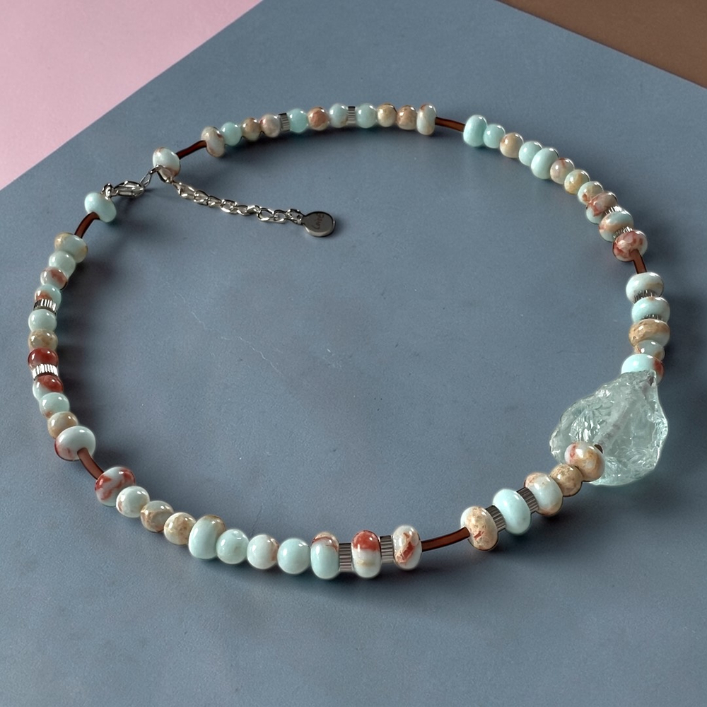 Книжная закладка. Капли воска. Агальматолит