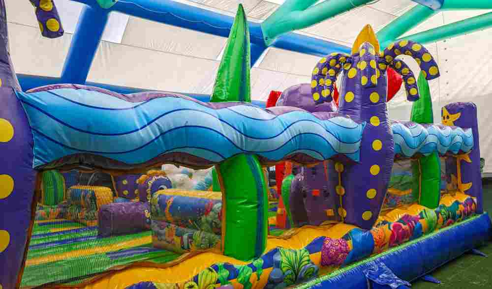 Коммерческий надувной батут «Мега риф», 14*7*8 м