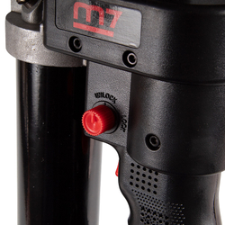 MIGHTY SEVEN (DGG-102A1) Шприц плунжерный 400 мл, аккумуляторный, 3 предмета, кейс