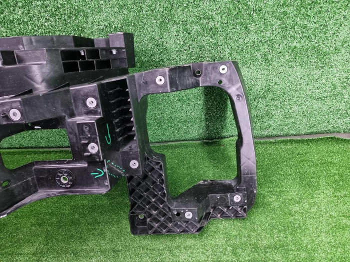 Телевизор Lixiang L6 (2024-н.в.)