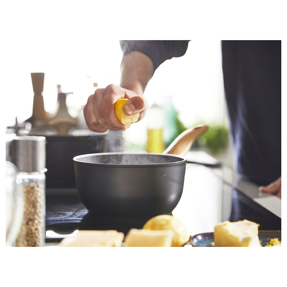 IKEA HUSKNUT  (ИКЕА ХУСКНУТ)  -  Кастрюля, антипригарное покрытие, черный, 1,8 л
