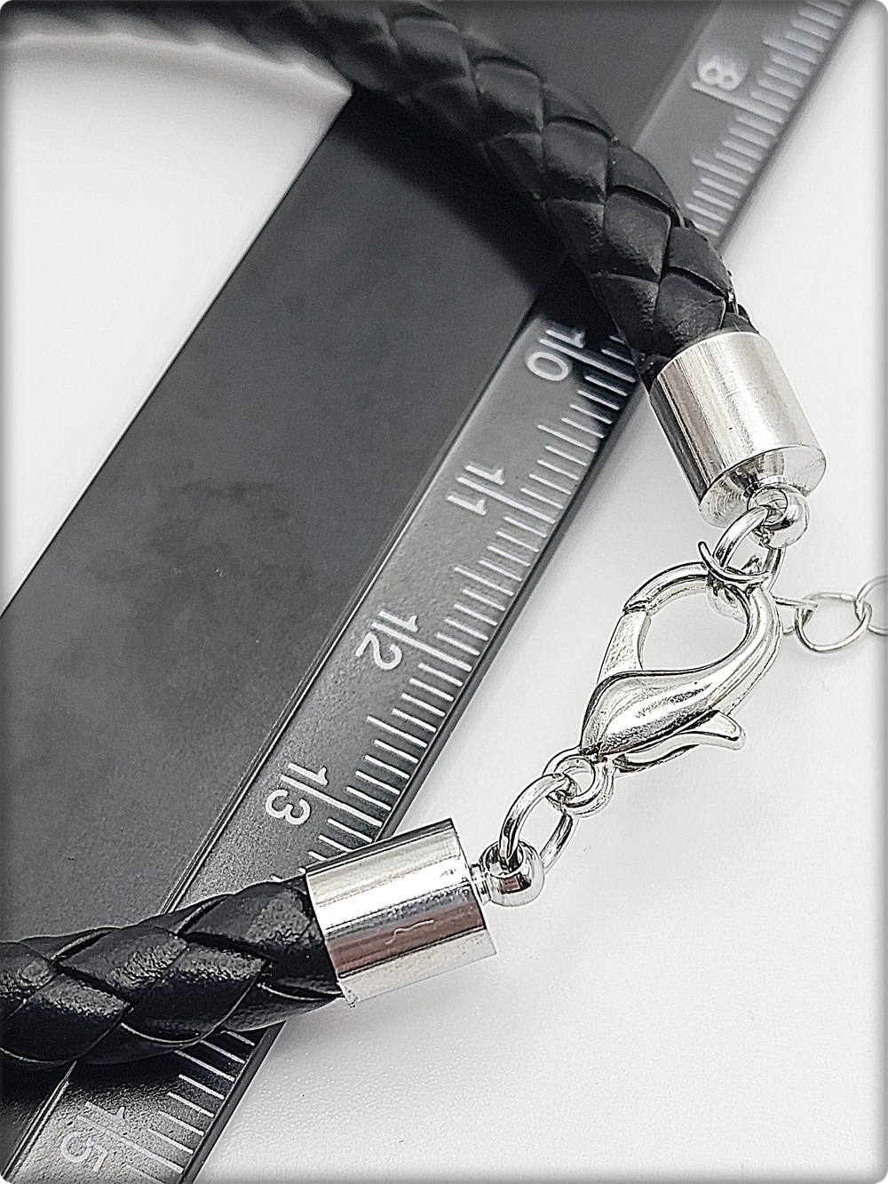 Браслет эко кожа "Руна Феху" чёрный.