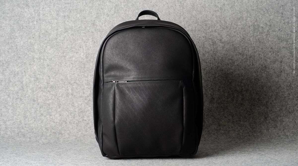 Hard Graft Well-Rounded Backpack Black Coated — рюкзак