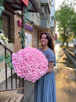 101 нежно-розовая пионовидная роза Пинк Охара (Pink O’Hara)/Цветы луны