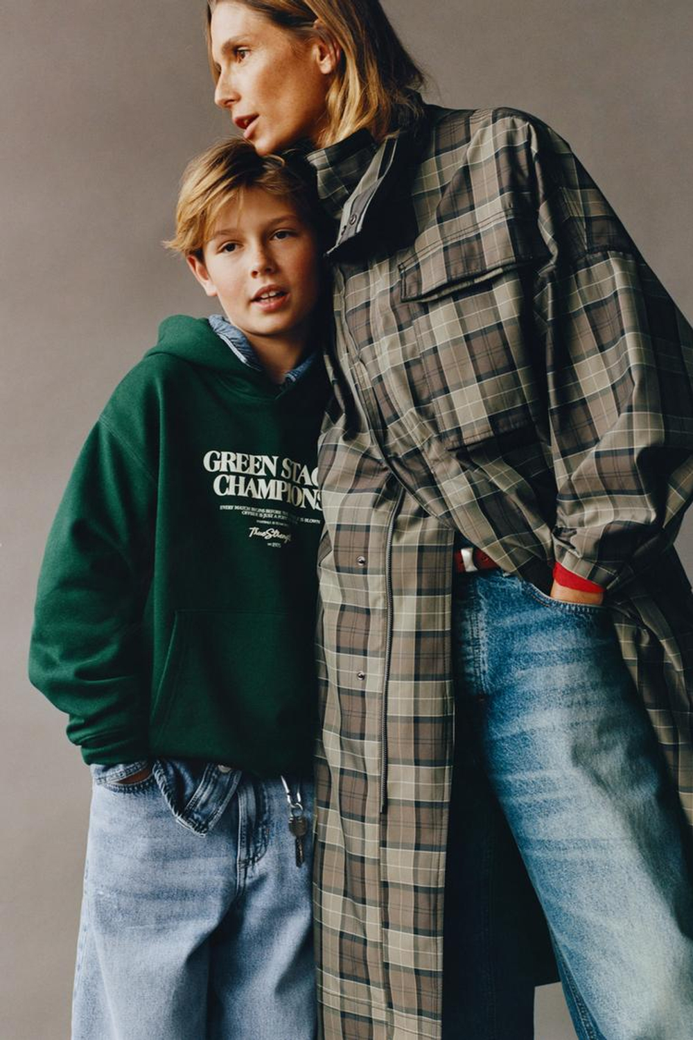 ZARA ХУДИ С ФУТБОЛЬНЫМ ПРИНТОМ, ЗЕЛЕНЫЙ