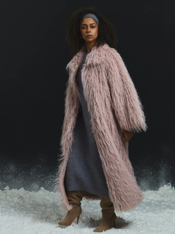 Шуба искусственная длинная на основе шерсти, Розовая пудра, SilverFox