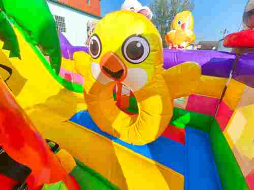 Коммерческий надувной батут «Весёлая компания»,  8*6*5 м.