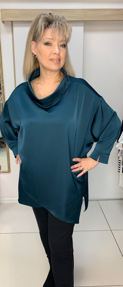 Нарядная туника в изумрудном цвете с разной длиной и хомутом