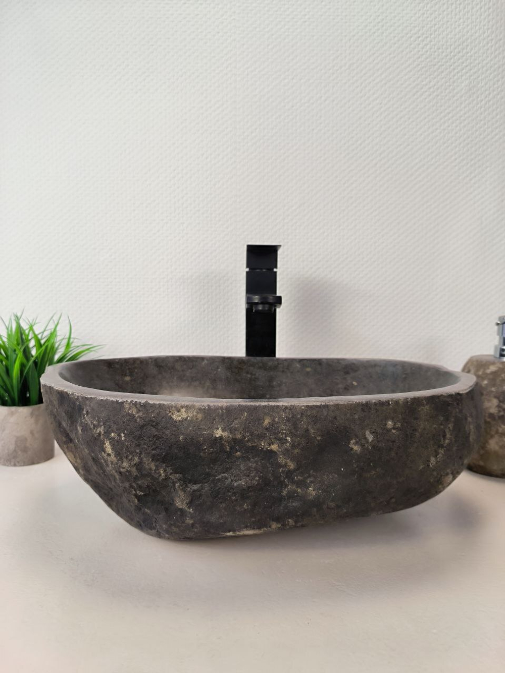 Раковина из речного камня RS-66001 46х30х15 из натурального камня