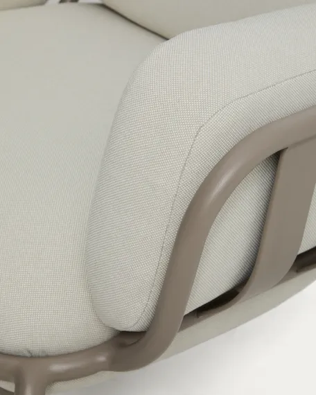 Уличное кресло Joncols из алюминия цвета таупе