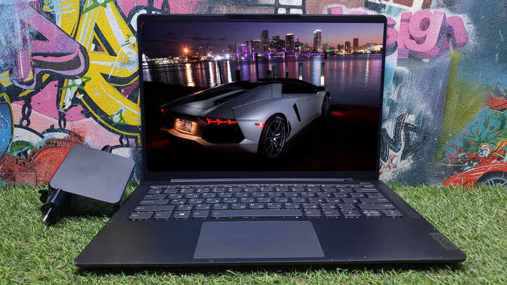 Ультрабук Lenovo Ryzen 5/16Gb/2K