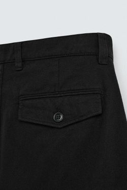 ZARA ШОРТЫ RELAXED FIT СО СКЛАДКАМИ, ЧЕРНЫЙ