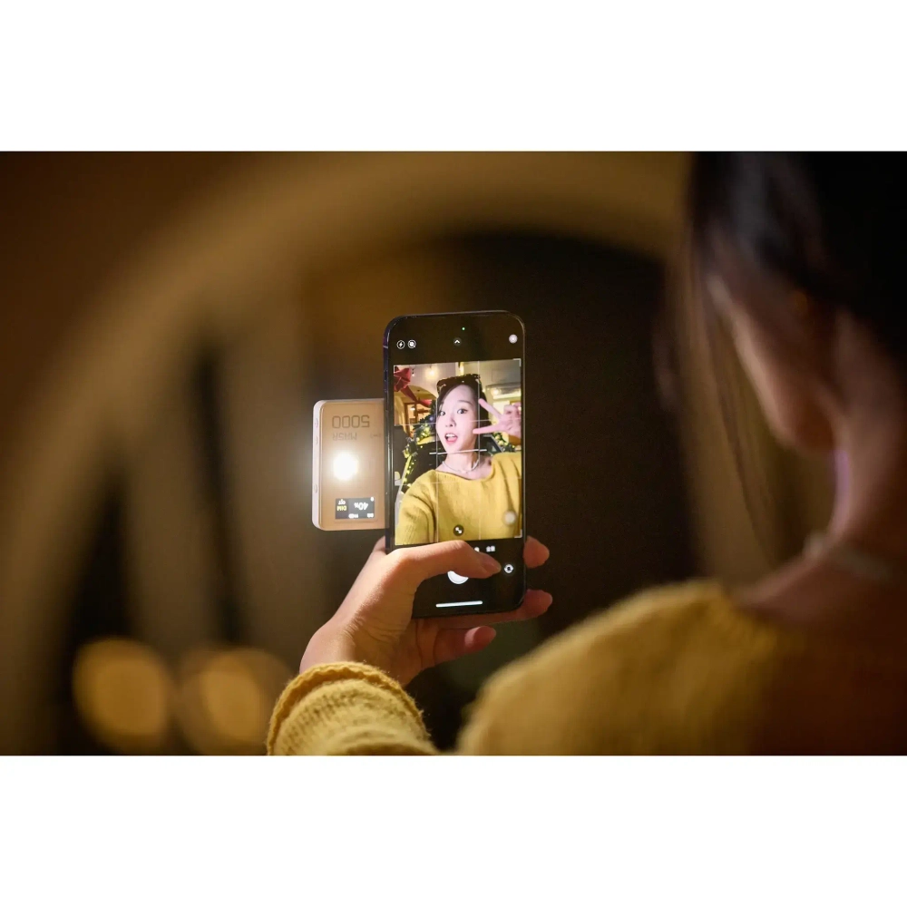 Осветитель светодиодный Godox MA5R белый с функцией беспроводного зарядного устройства