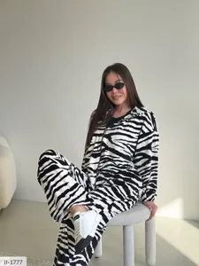 Костюм II-1750 Фабрика Моды