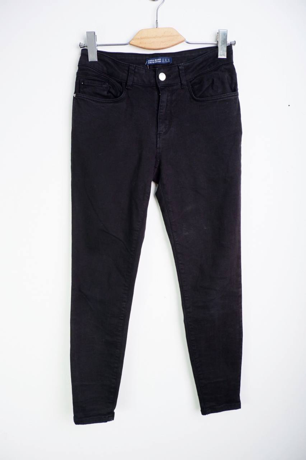Джинсы Zara для городского стиля, маркировка 40, визуально на 46 размер